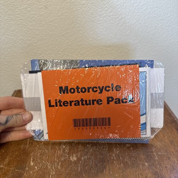 Harley Davidson Softail Owners Operators Literature Pack OEM SEALED - Picture 2 of 6